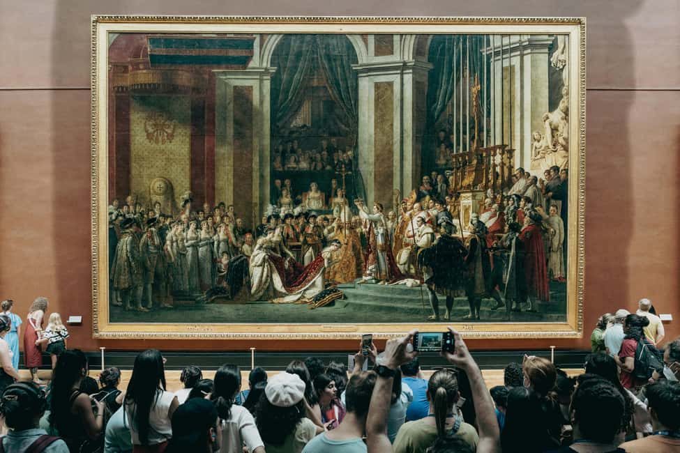 Paris: Louvre Museum Hosted Entry & Masterpieces Audio Guide - Key highlights you’ll feel right away