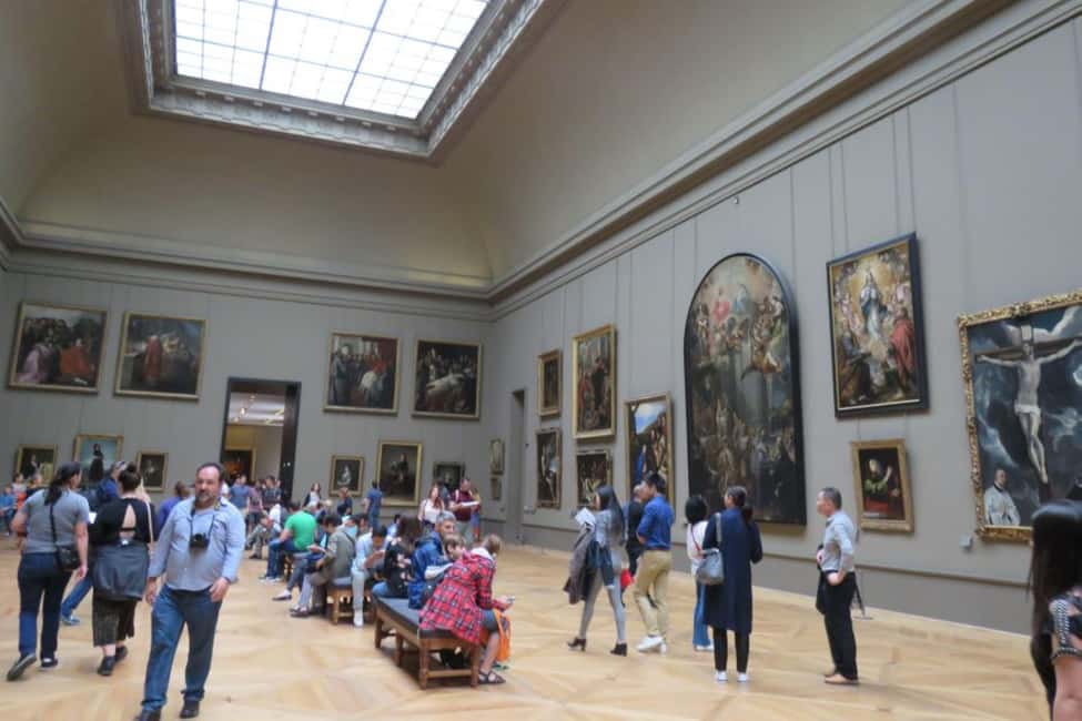 Paris: Louvre Museum Hosted Entry & Masterpieces Audio Guide - Hosted entry that still keeps you in control