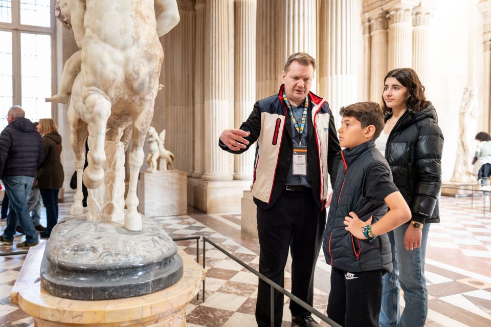 Paris: Louvre Private Family Tour for Kids + Reserved Entry - Key points before you go
