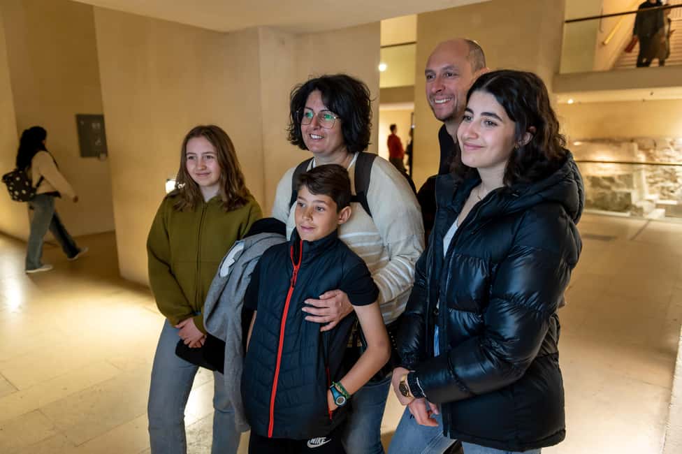 Paris: Louvre Private Family Tour for Kids + Reserved Entry - What makes this tour feel kid-friendly (without turning it into a toy show)