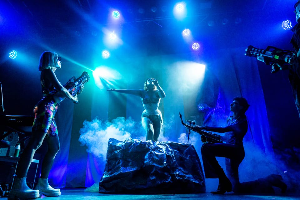 Paris : Madame Arthur Cabaret Show & Club Entry Ticket - Tour de chant and Who sings ?: Why the Extra Acts Matter