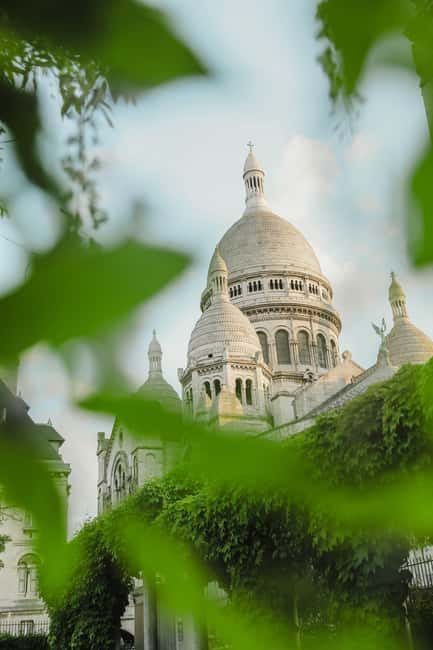 Paris: Magical Montmartre, without the crowds. Small group - Montmartre as a village: what this walk really gives you