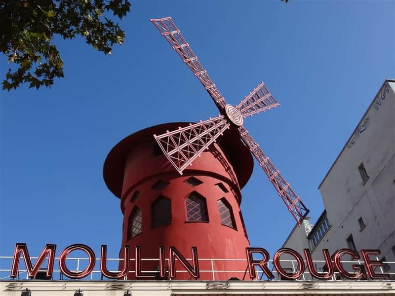 Paris Montmartre: 2-Hour City Tour in German - Key things that make this Montmartre tour worth your time