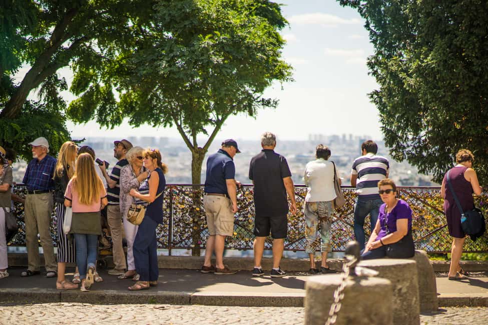 Paris Montmartre: 2-Hour City Tour in German - Should you book it? My practical take