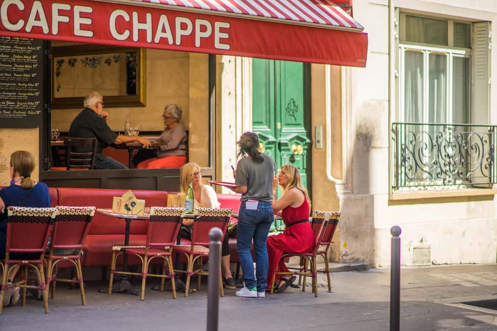 Paris Montmartre: 2-Hour City Tour in German - Stop-by-stop walkthrough: what each part of the route is really for