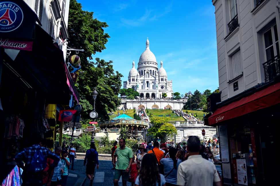 Paris: Montmartre Food Tasting Walking Tour with Secret Dish - How Montmartre Food Tastings Feel Different From Typical Paris Tours