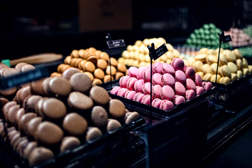 Paris: Montmartre Food Tasting Walking Tour with Secret Dish - Chocolates and Macarons First: Why Starting Sweet Works
