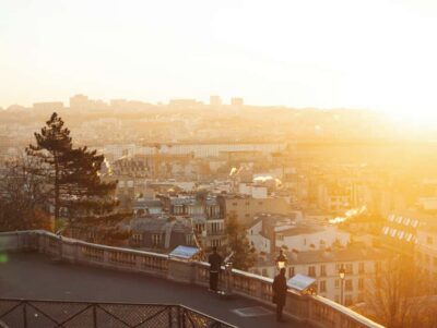 Paris: Montmartre Hidden Gems and Highlights Walking Tour - Getting your bearings at the I Love You wall