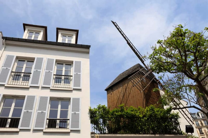 Paris: Montmartre Hidden Gems and Highlights Walking Tour - Sacré-Cœur views: the payoff at the top