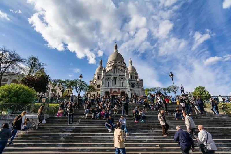 Paris: Montmartre Highlights Walking Tour with a Local Guide - Quick Montmartre Wins