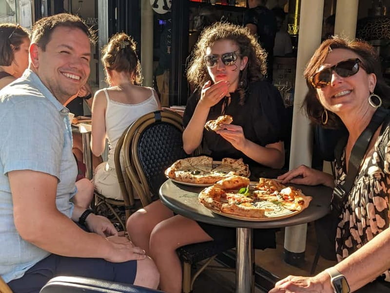 Paris: Montmartre/Pigalle Foodie Tour with Tastings - Montmartre and Pigalle After Dark: How the 3.5-Hour Format Pays Off
