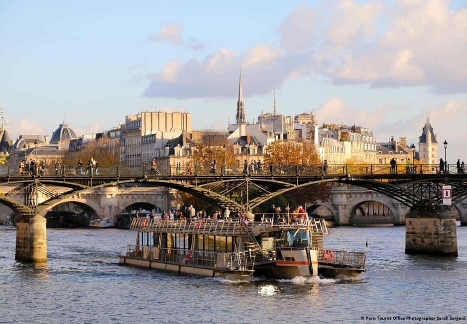 Paris: Montmartre Train Ride w/ Optional Seine River Cruise - Moulin Rouge, Lapin Agile, and the Montmartre Artist Mood