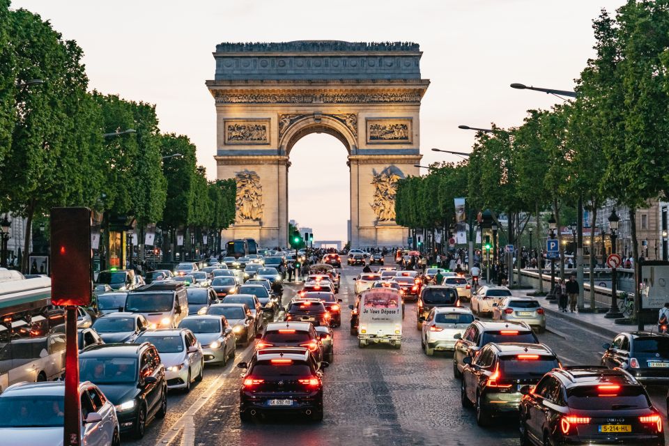 Paris: Night Bus Tour with Audioguide - Entering the night: how this bus tour really works