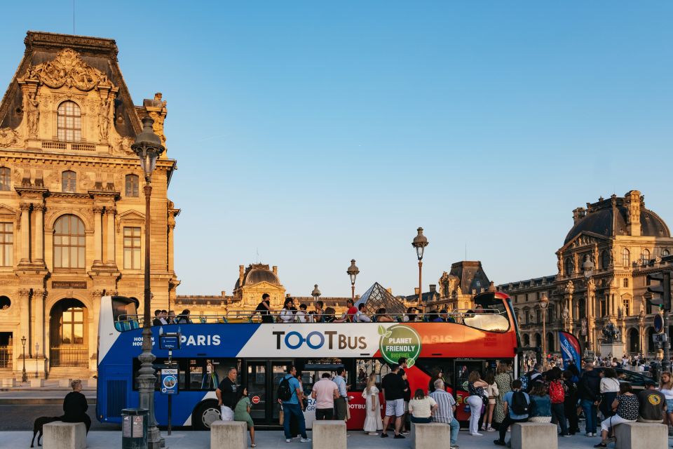 Paris: Night Bus Tour with Audioguide - Arc de Triomphe and the approach to the Eiffel Tower