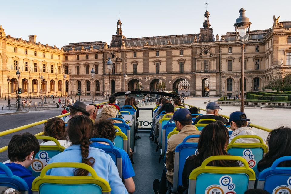 Paris: Night Bus Tour with Audioguide - The Tootbus app and audio: helpful context or distracting noise