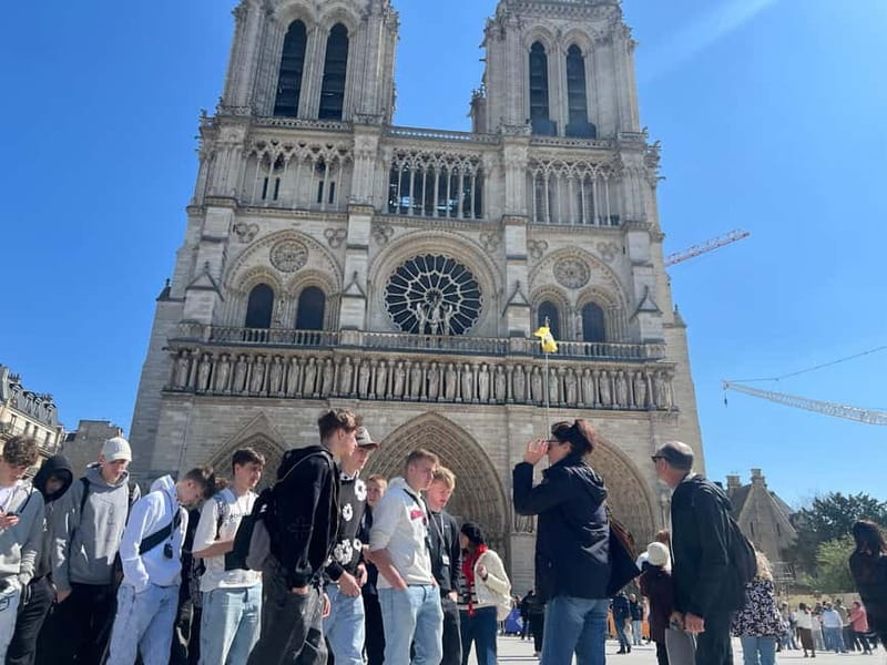 Paris: Notre-Dame Cathedral Exterior Tour & Free Entrance - Why the Notre-Dame Exterior Tour Works in One Hour