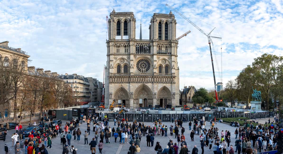 Paris: Notre Dame Cathedral Exterior Tour with Free Entry - Price and Value: Is $17 a Smart Deal?