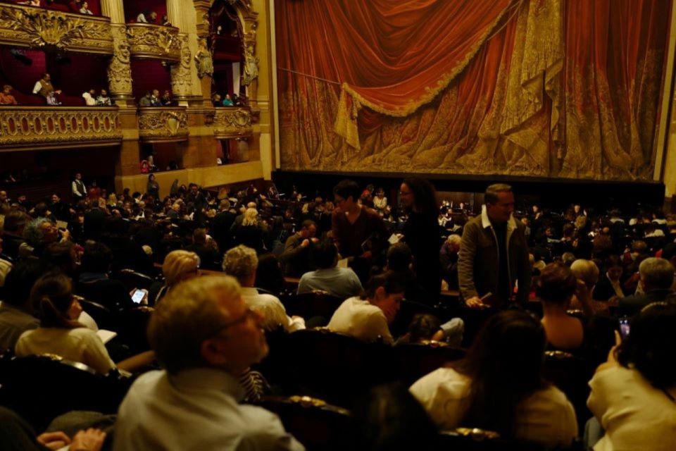 Paris: Opera Garnier and Seine River Cruise Tickets - Who this tour fits best