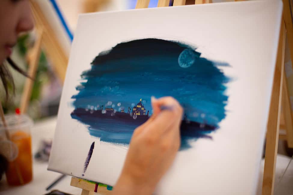 Paris : Painting experience in an art cafe - The real format: free painting with gentle coaching