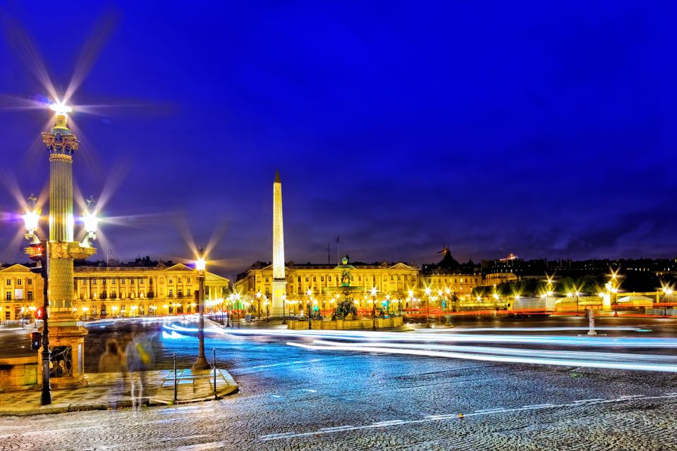 Paris: Panoramic Night Tour with Audio Guide and Host - Who This Night Tour Suits Best