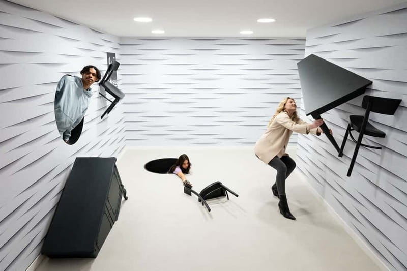 Paris: Paradox Museum Entrance Tickets - When to plan around the drawbacks