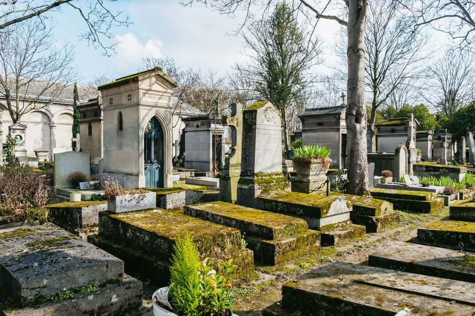 Paris: Pere Lachaise Cemetery Guided Tour - Meeting at Rue des Rondeaux (and Finding Gambetta Fast)