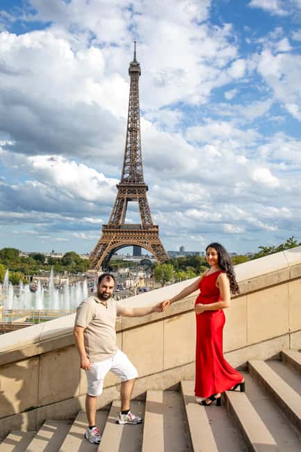 Paris: Photoshoot Around Eiffel Tower with 55 Edited Photos - Price and value: how $100 makes sense here