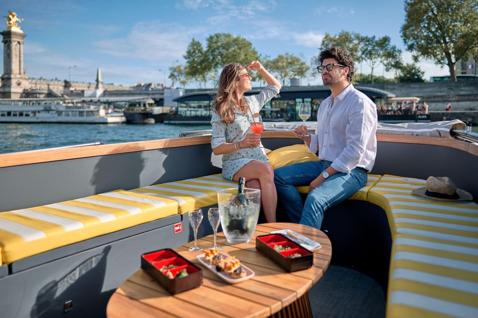 Paris : Prestige cruises on the Seine - Who this Seine cruise suits best (and who might feel disappointed)