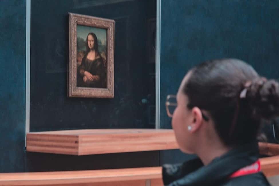 Paris: Priority Access Louvre with Host -Direct to Mona Lisa - Guided to the Mona Lisa: Fast Route, Real Focus