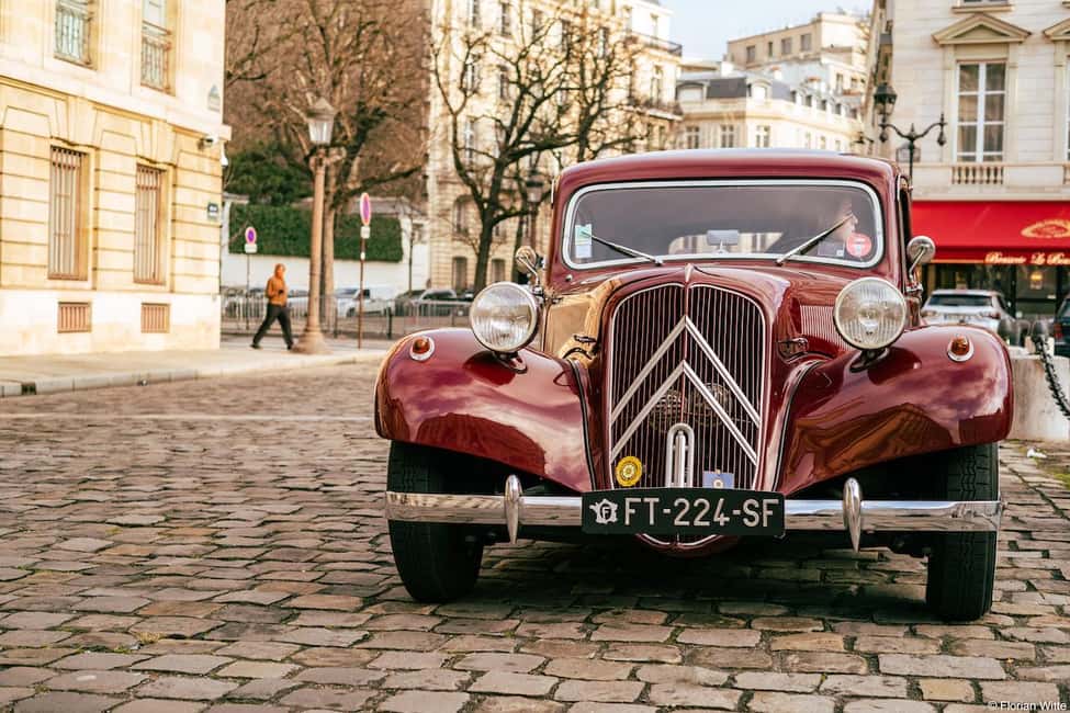 Paris: Private Guided City Tour in a Traction Avant or DS 21 - Why a Traction Avant or DS 21 changes how you see Paris