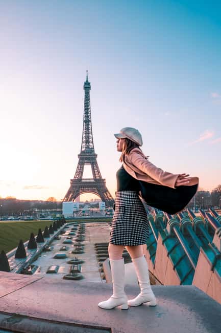 Paris: Private Photoshoot Near the Eiffel Tower - Meeting point and first minutes with your photographer