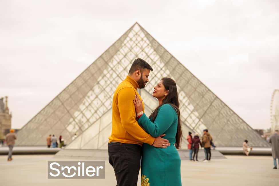 Paris: Private Photoshoot Outside the Louvre Museum - Price and value: $69 can work better than you think