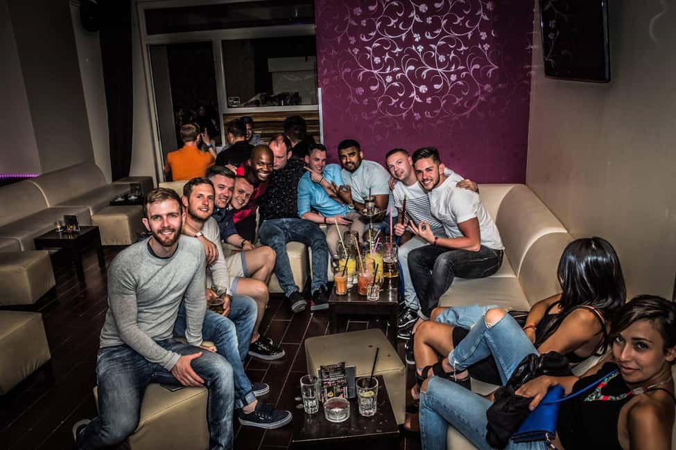 Paris: Pub Crawl with Shots and Nightclub Entry - Who This Tour Is Best For (and Who Should Skip It)