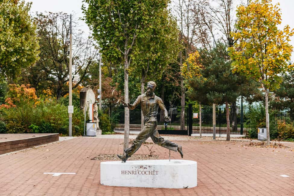 Paris: Roland-Garros Stadium Guided Backstage Tour - Group Pace and Hearing Your Guide