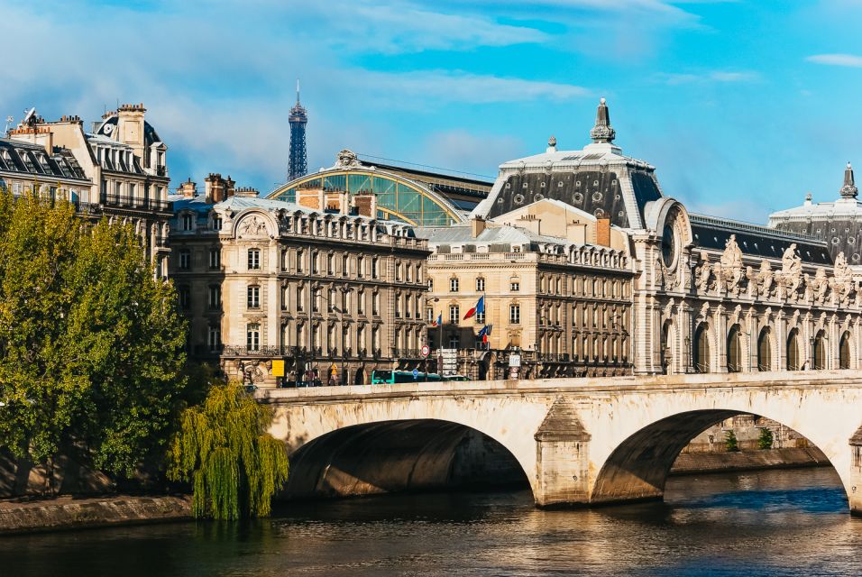 Paris: Romantic Cruise with 3-course Dinner on Seine River - Quick take: the best parts of the Capitaine Fracasse night cruise