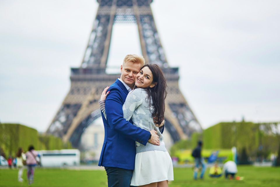 Paris: Romantic Photoshoot for Couples - Price and Value: Is $150 Worth It for a Private Eiffel Tower Shoot?