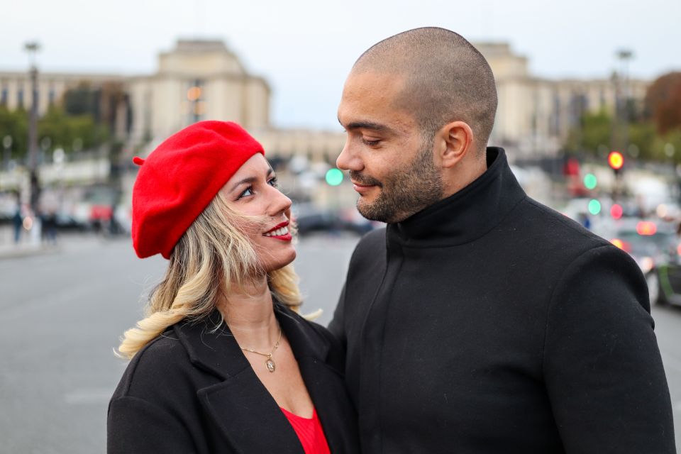 Paris: Romantic Photoshoot for Couples - Should You Book This Eiffel Tower Photoshoot?