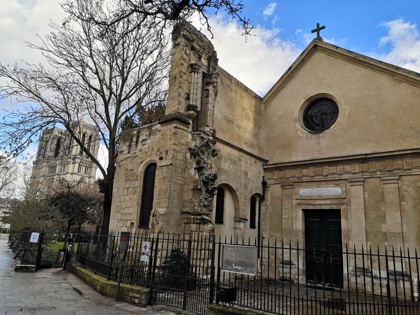 Paris: Romantic Piano Concert at Saint-Julien-le-Pauvre - Key highlights at a glance