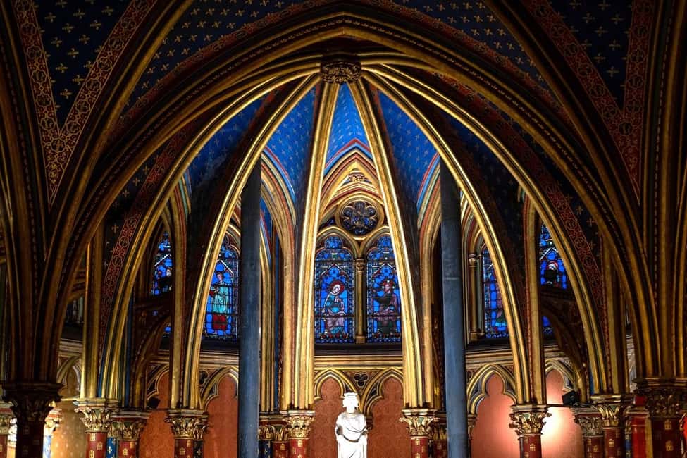 Paris: Sainte-Chapelle, Conciergerie, Notre Dame Guided Tour - Sainte-Chapelle: stained glass you can actually interpret