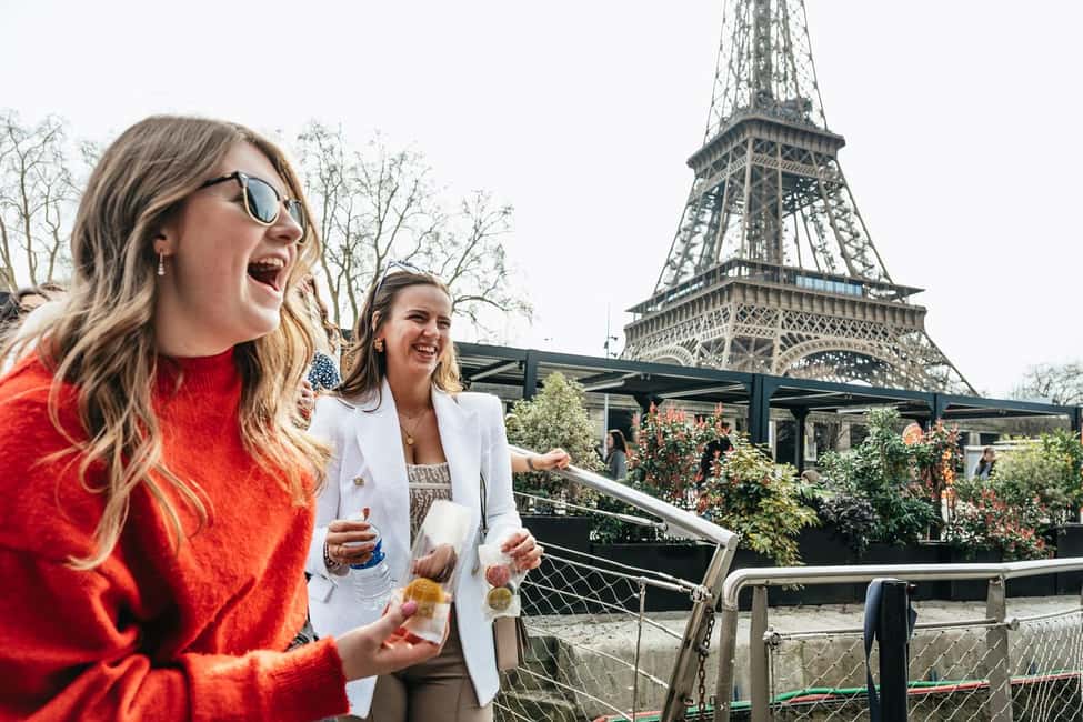 Paris: Seine Cruise and Macaron Tasting by the Eiffel Tower - Why this Eiffel Tower–Seine combo works