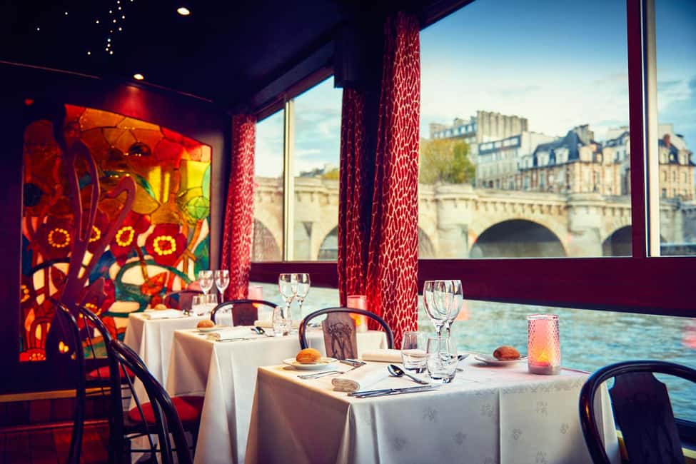 Paris: Seine River Cruise with 3-Course Dinner & Live Music - Paris Seine La Marina: finding your boat without stress