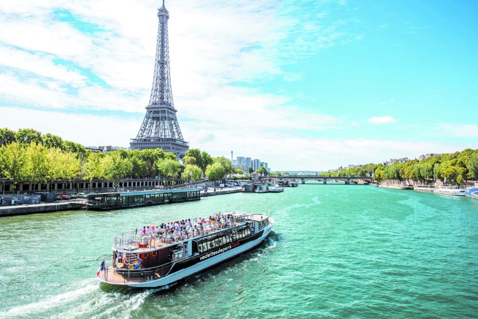 Paris: Seine River Cruise with a Live Guide - The 1-Hour Route: What Each Stop Feels Like