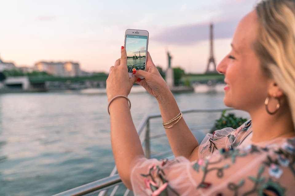 Paris: Seine River Sightseeing Cruise by Bateaux Mouches - The Free Smartphone Audio Guide: What You’ll Notice and How to Fix It