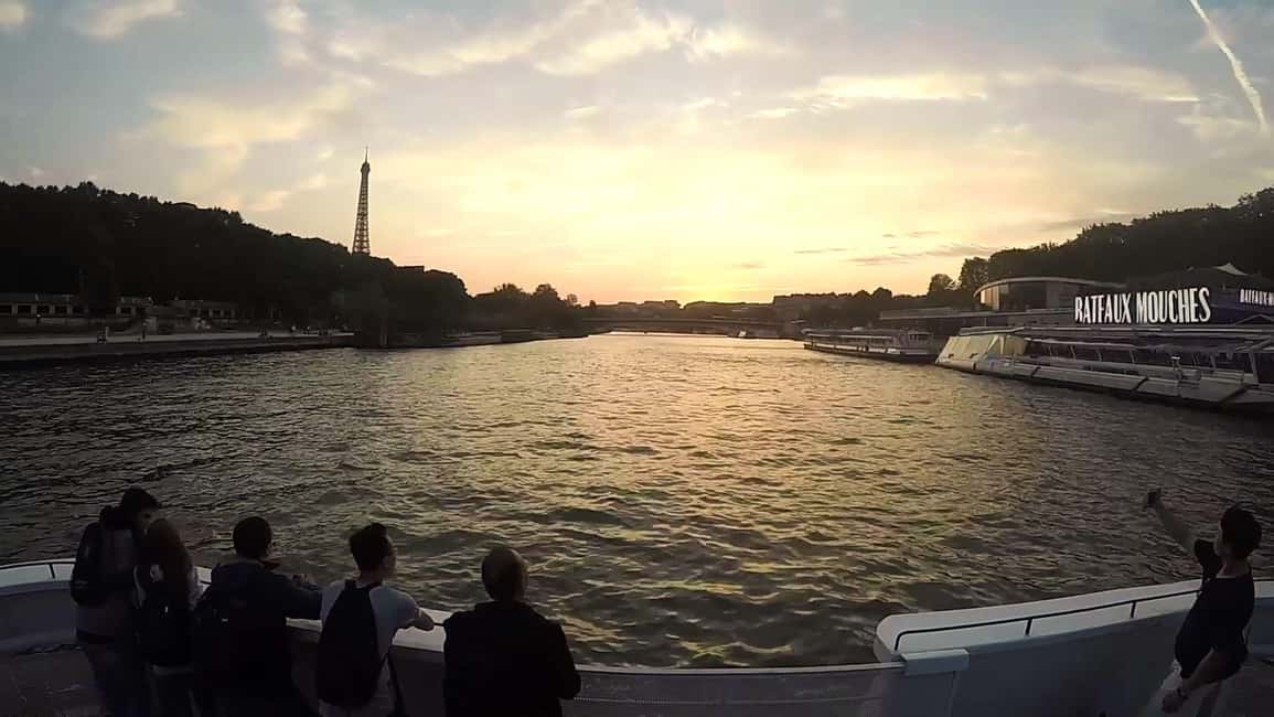 Paris: Seine River Sightseeing Cruise by Bateaux Mouches - Price and Value: Is $20 Worth It for 1 Hour 10 Minutes?