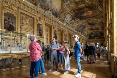 Paris: Skip-the-Line Louvre Highlights Guided Tour - Where You Meet at Arc du Carrousel and How the Tour Starts