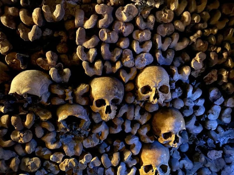 Paris: Small-Group Catacombs Tour with Skip-the-Line Entry - Bone Decorations and What Your Guide Points Out