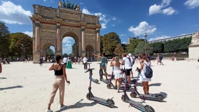 Paris: Small-Group E-Scooter Tour with a Local Guide - Meeting at Guide N’ Ride and getting scooter-ready fast