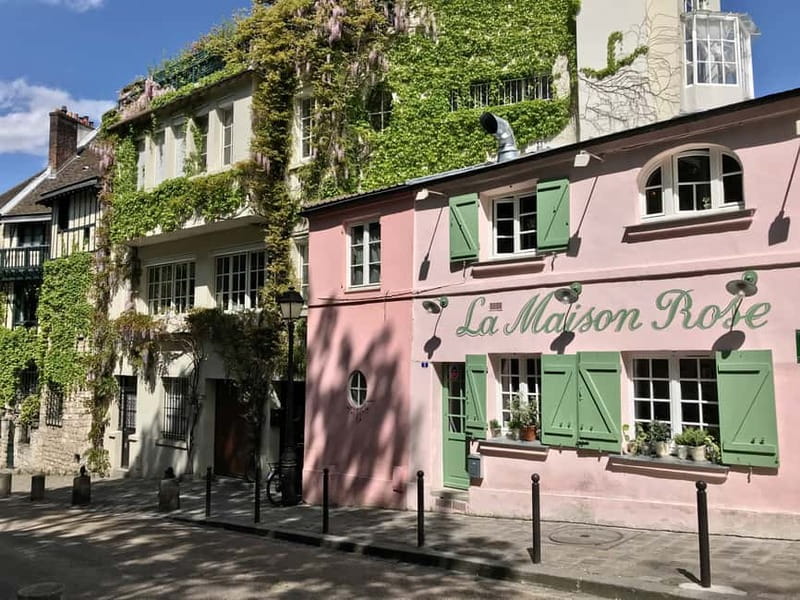 Paris: Walking Tour of Montmartre - Meeting at Blanche: how to find your guide quickly
