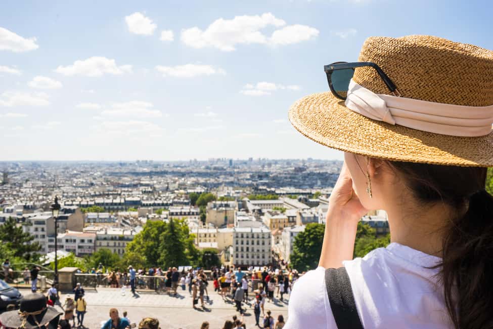 Paris: Walking Tour of Montmartre - Pace, group size, and what to expect on the street