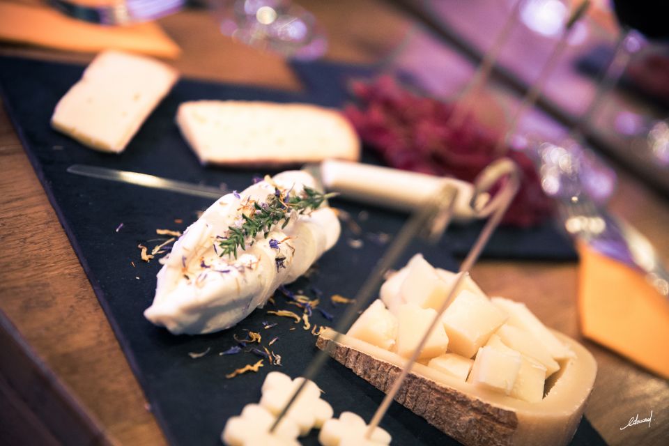 Paris: Wine and Cheese Tasting - The group size advantage: questions don’t get shoved to the end